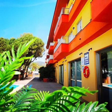 Apartahotel Quintasol 3*